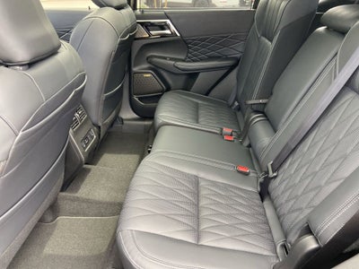 2026 Mitsubishi Outlander Black Edition