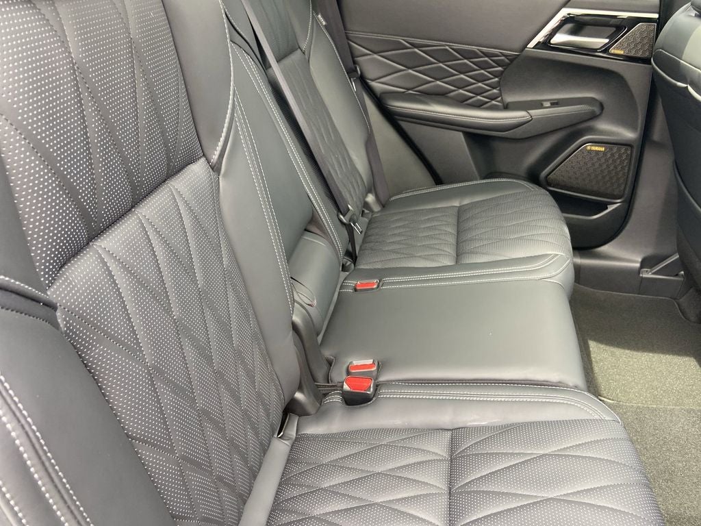 2026 Mitsubishi Outlander Black Edition