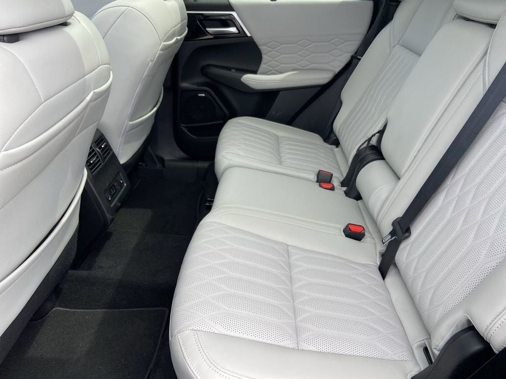 2026 Mitsubishi Outlander SEL