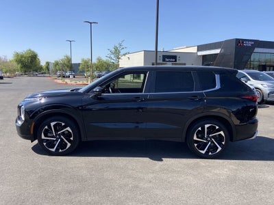 2023 Mitsubishi Outlander SE