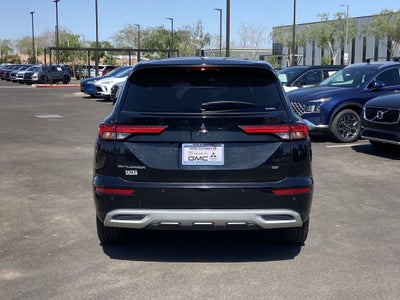 2023 Mitsubishi Outlander SE