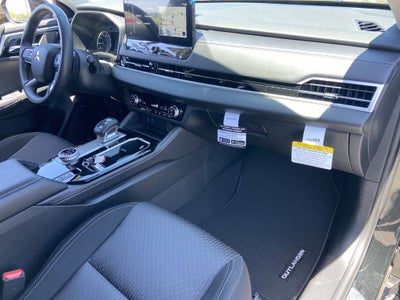 2026 Mitsubishi Outlander ES