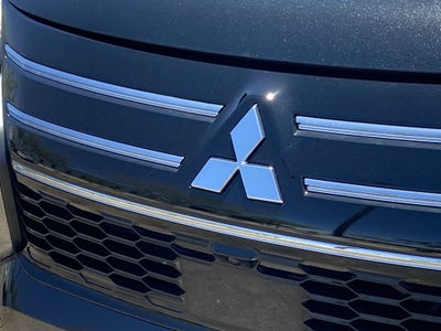 2026 Mitsubishi Outlander ES