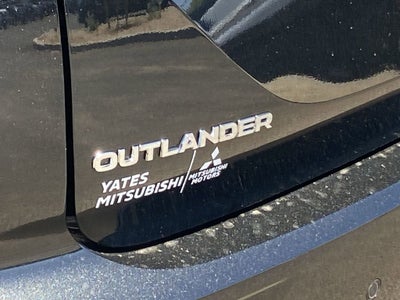 2026 Mitsubishi Outlander ES