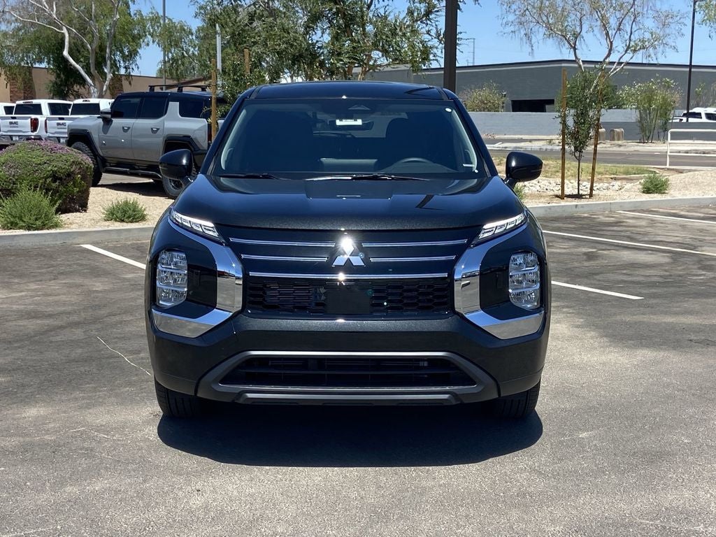 2026 Mitsubishi Outlander ES