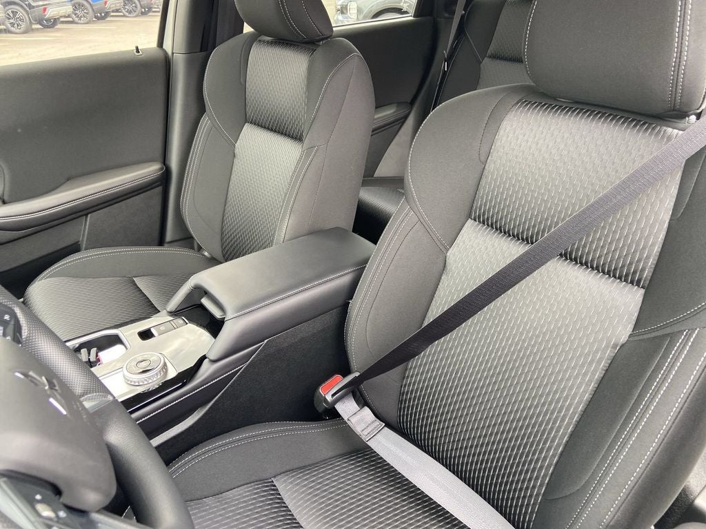 2026 Mitsubishi Outlander ES