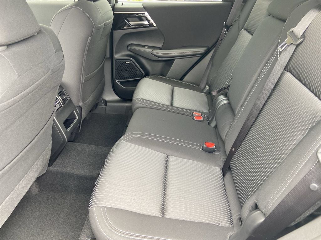 2026 Mitsubishi Outlander ES