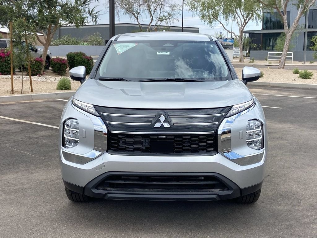 2026 Mitsubishi Outlander ES