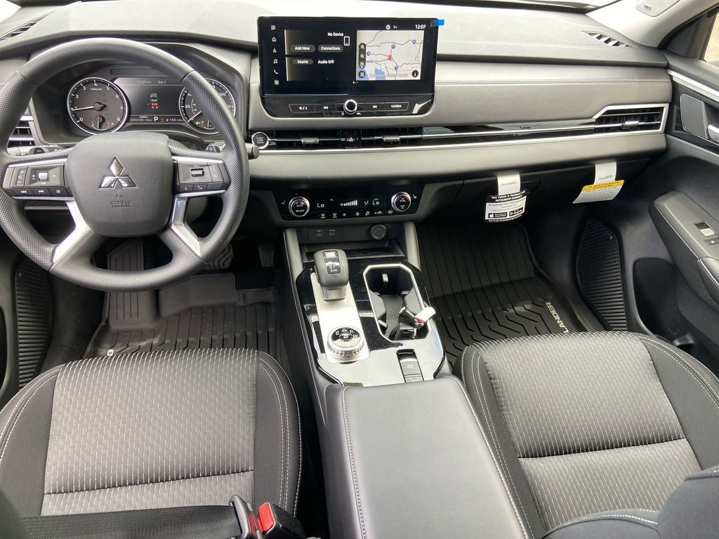 2026 Mitsubishi Outlander ES