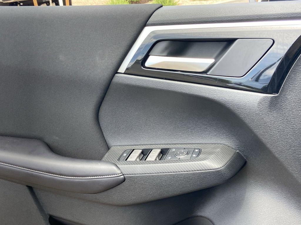 2026 Mitsubishi Outlander ES