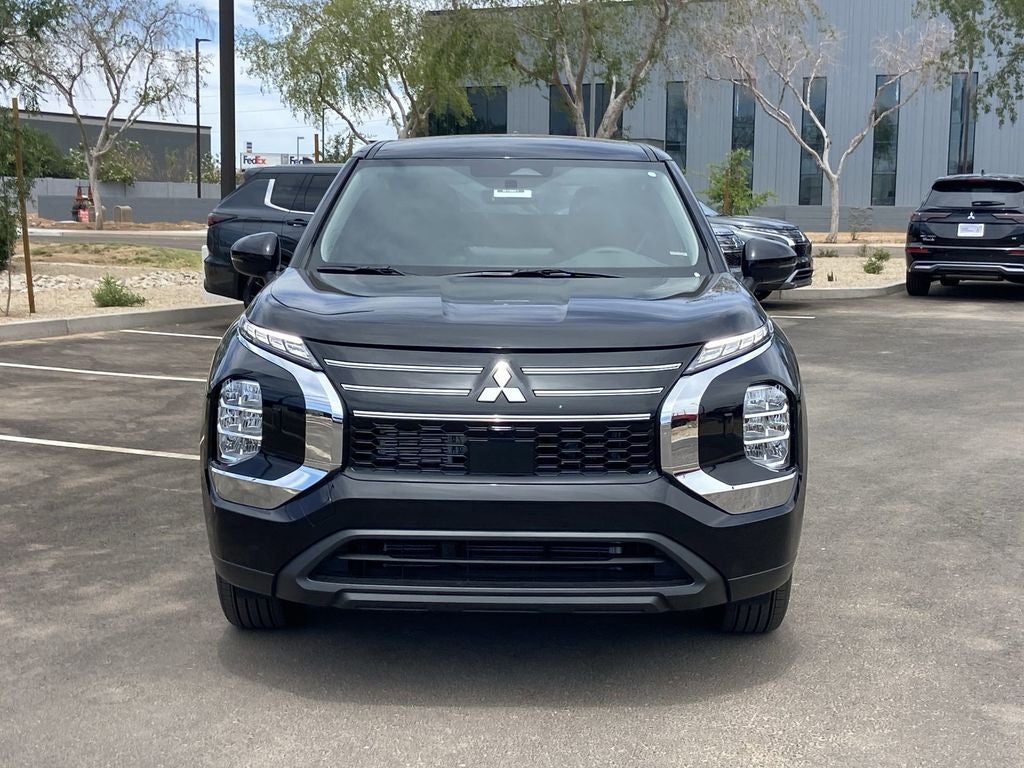2026 Mitsubishi Outlander ES