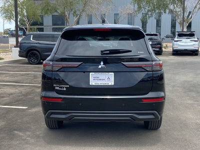 2026 Mitsubishi Outlander ES