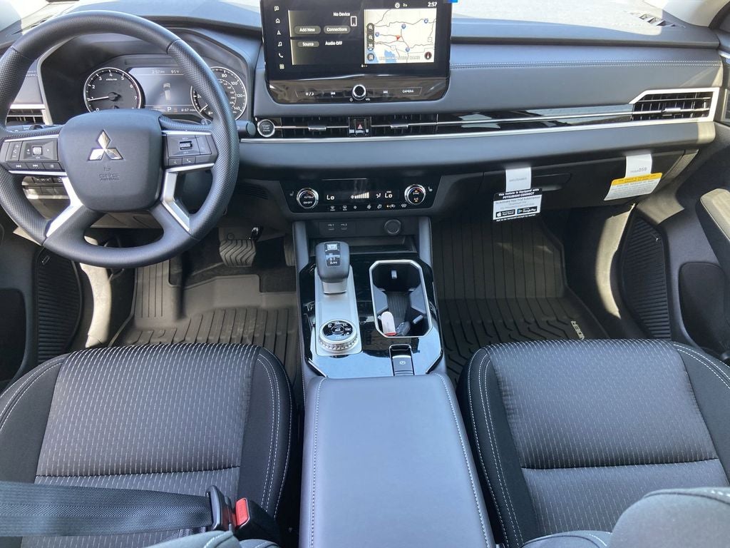 2026 Mitsubishi Outlander ES