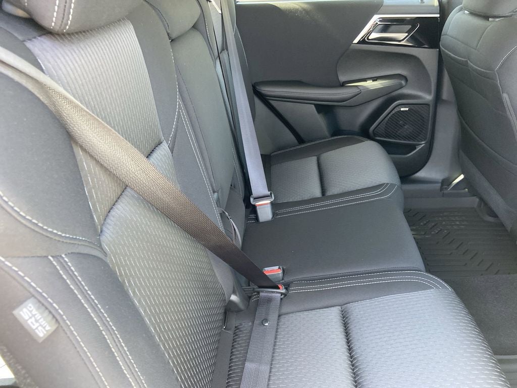 2026 Mitsubishi Outlander ES