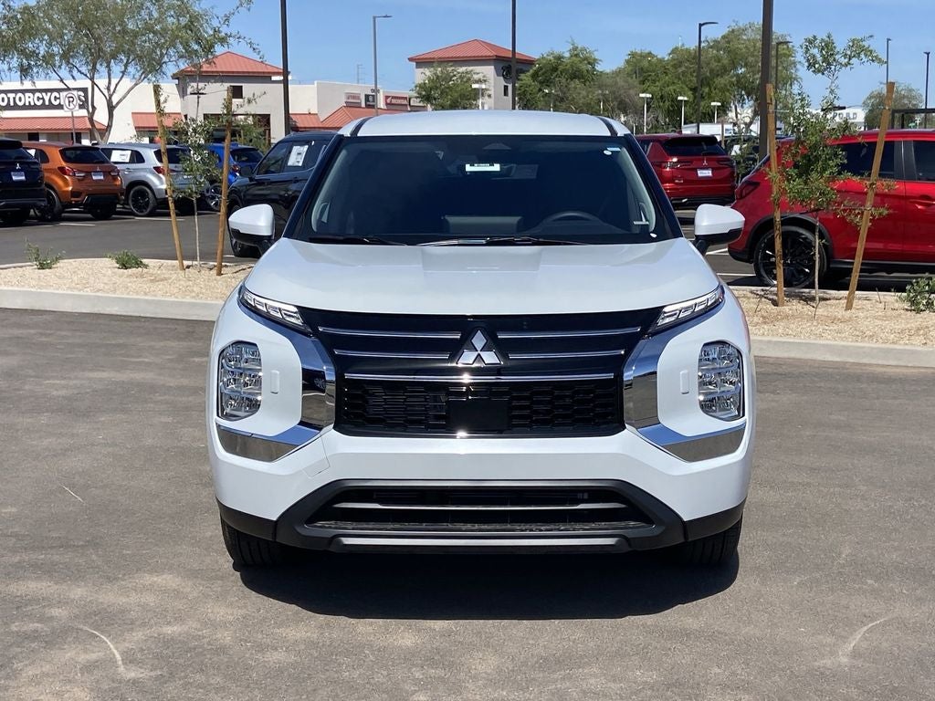 2026 Mitsubishi Outlander ES