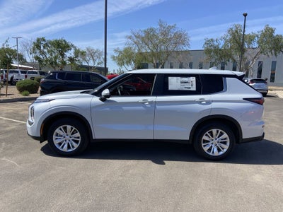 2026 Mitsubishi Outlander ES