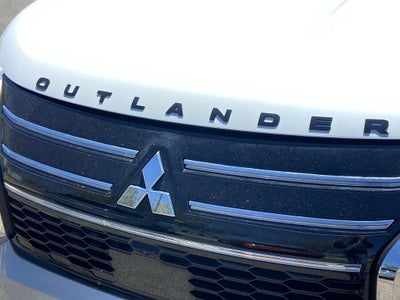 2026 Mitsubishi Outlander SE