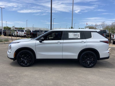 2026 Mitsubishi Outlander LE