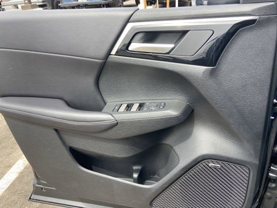 2026 Mitsubishi Outlander LE