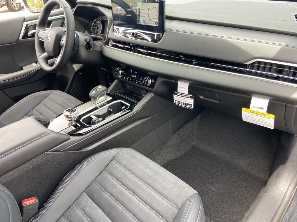 2026 Mitsubishi Outlander LE