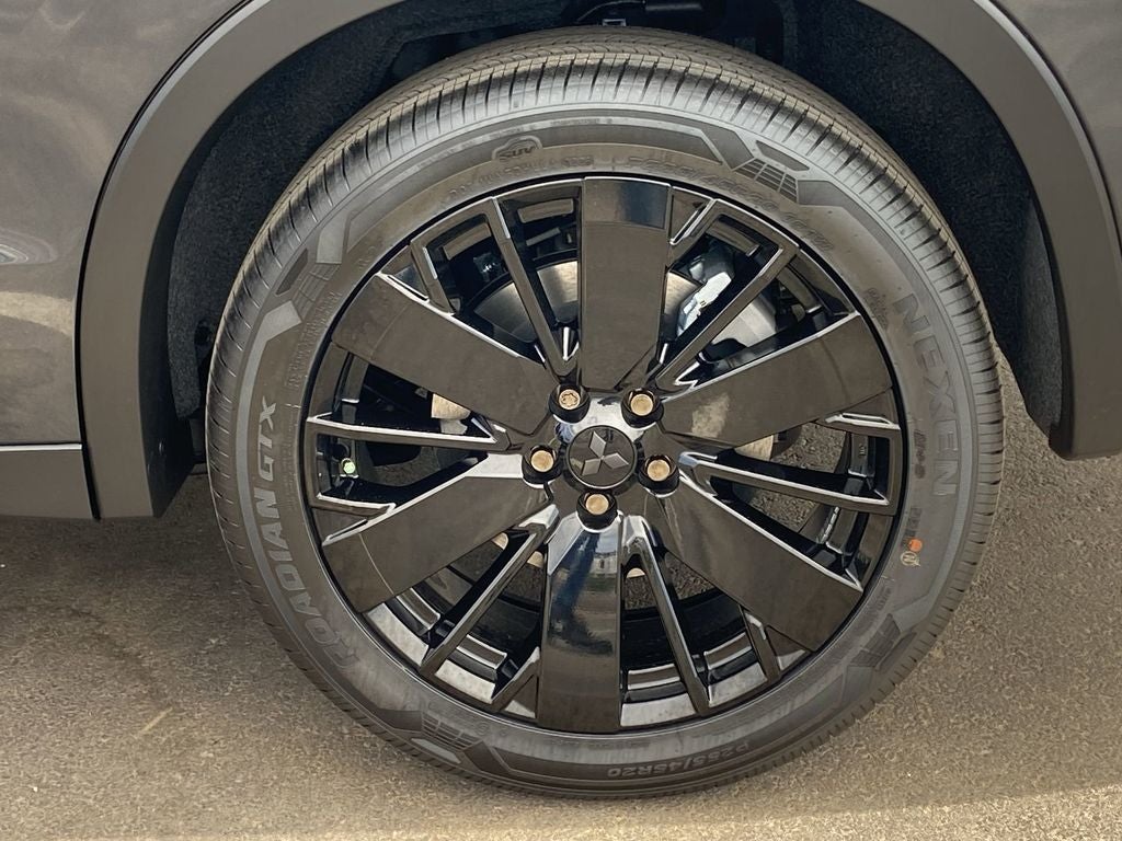 2026 Mitsubishi Outlander LE