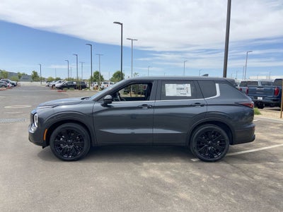 2026 Mitsubishi Outlander LE