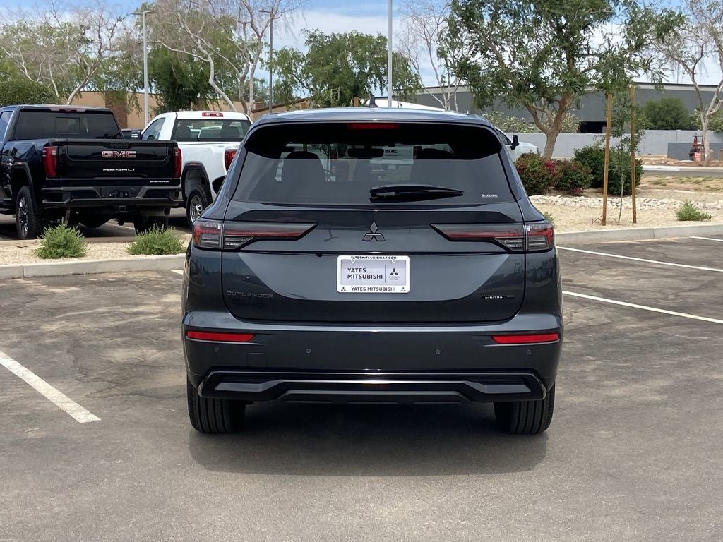 2026 Mitsubishi Outlander LE