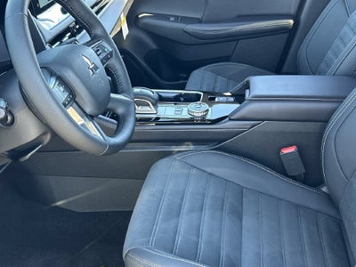 2026 Mitsubishi Outlander PHEV SE
