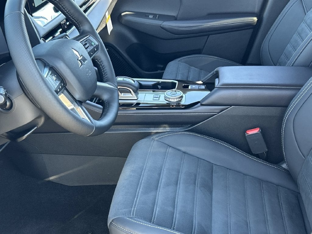 2026 Mitsubishi Outlander PHEV SE