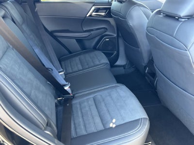 2026 Mitsubishi Outlander PHEV SE