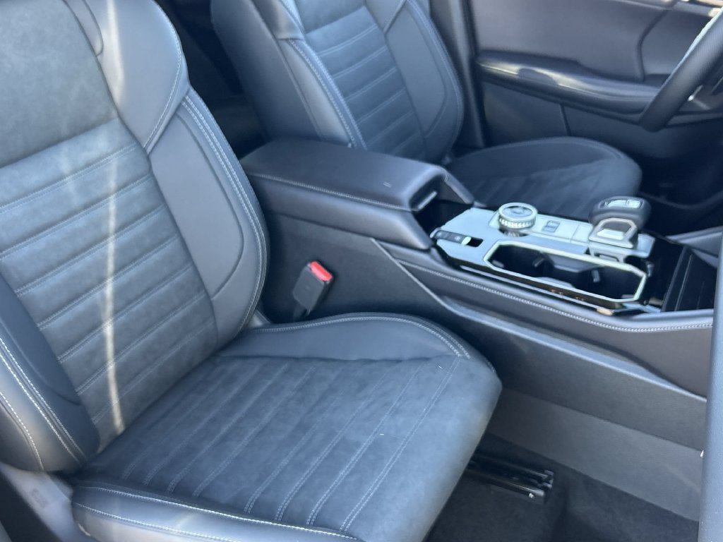 2026 Mitsubishi Outlander PHEV SE