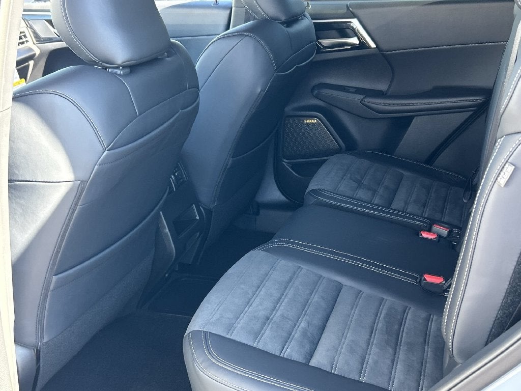 2026 Mitsubishi Outlander PHEV SE Tech Package