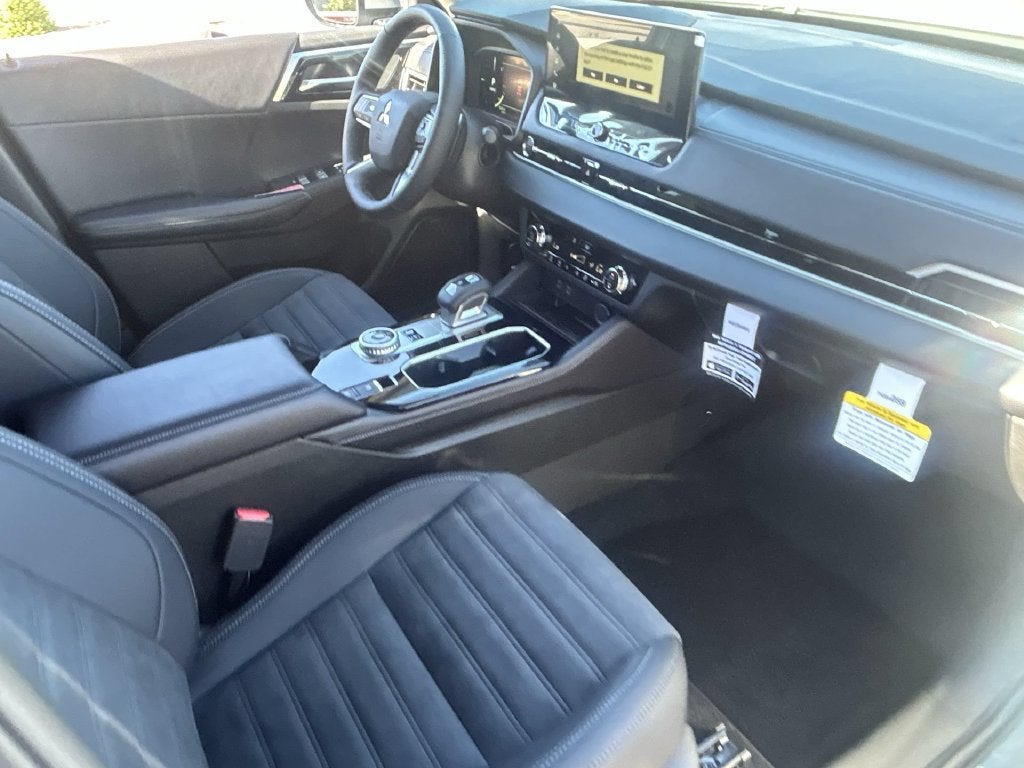 2026 Mitsubishi Outlander PHEV SE Tech Package