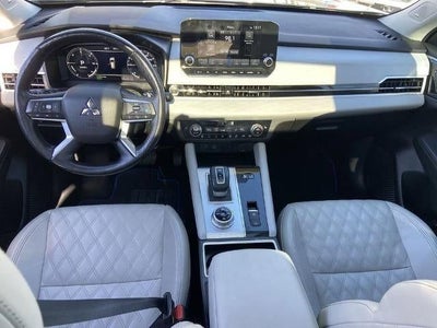 2024 Mitsubishi Outlander PHEV SEL Platinum Edition