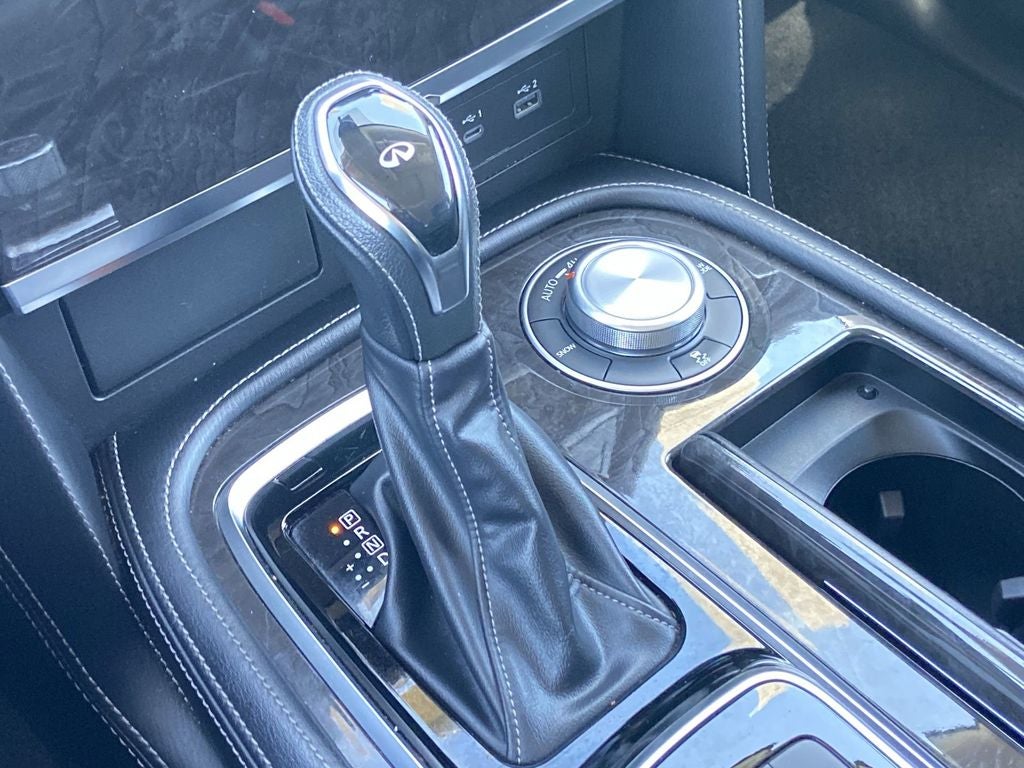 2024 INFINITI QX80 LUXE