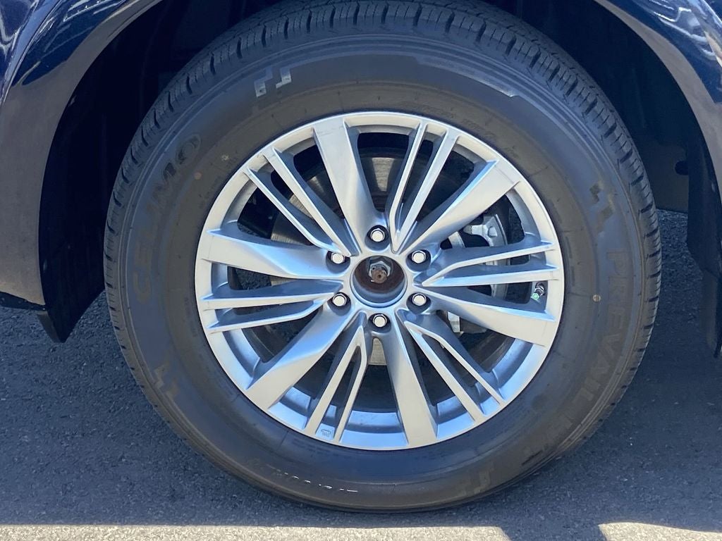 2024 INFINITI QX80 LUXE