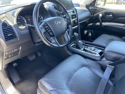 2024 INFINITI QX80 LUXE