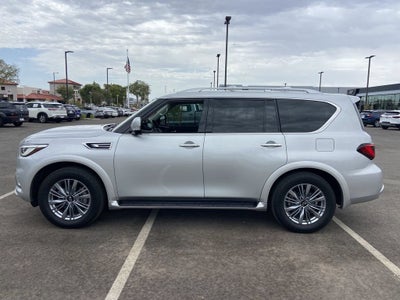 2022 INFINITI QX80 LUXE
