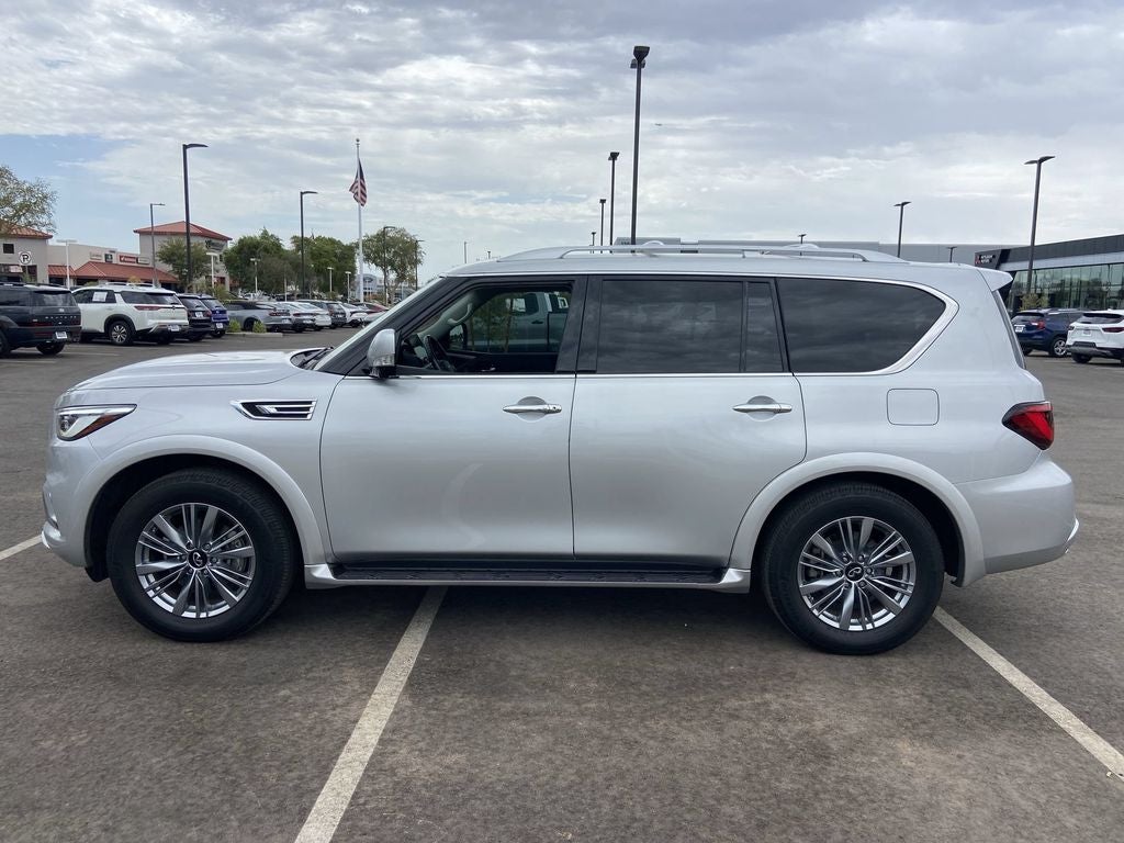 2022 INFINITI QX80 LUXE