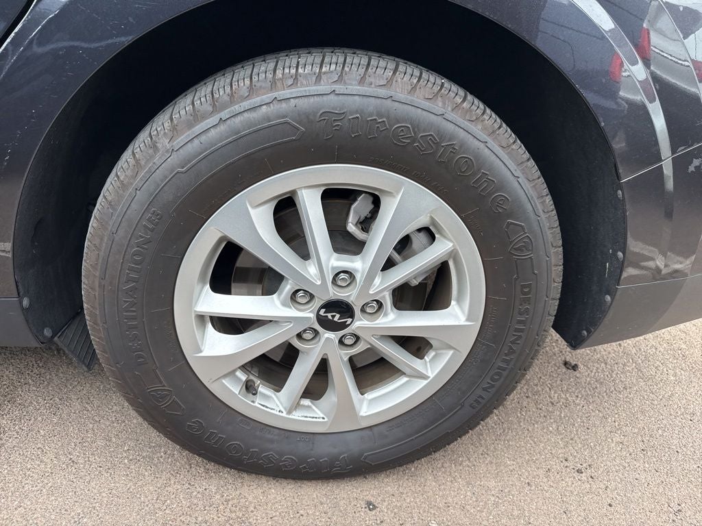 2023 Kia Carnival LX