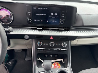 2023 Kia Carnival LX