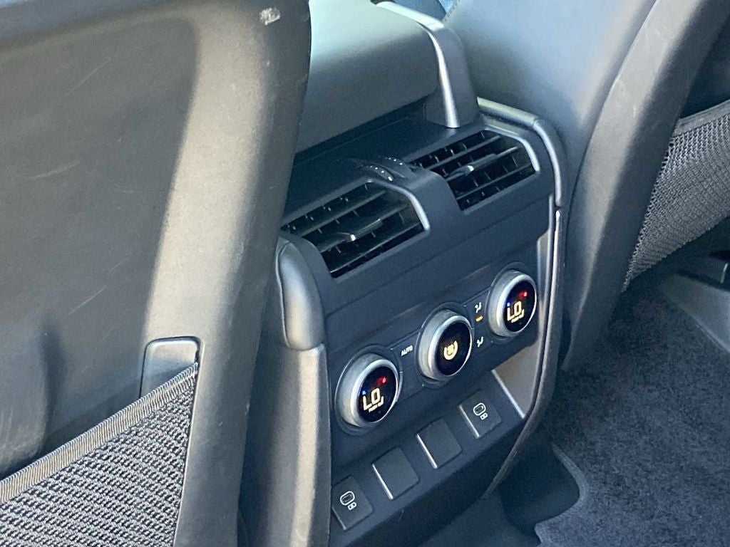 2023 Land Rover Defender 110 V8