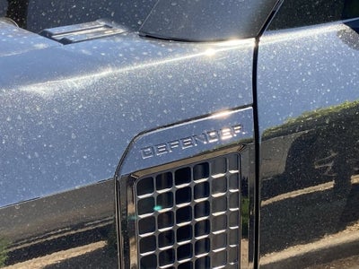 2023 Land Rover Defender 110 V8