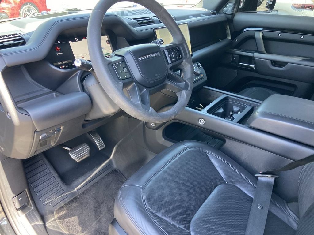 2023 Land Rover Defender 110 V8