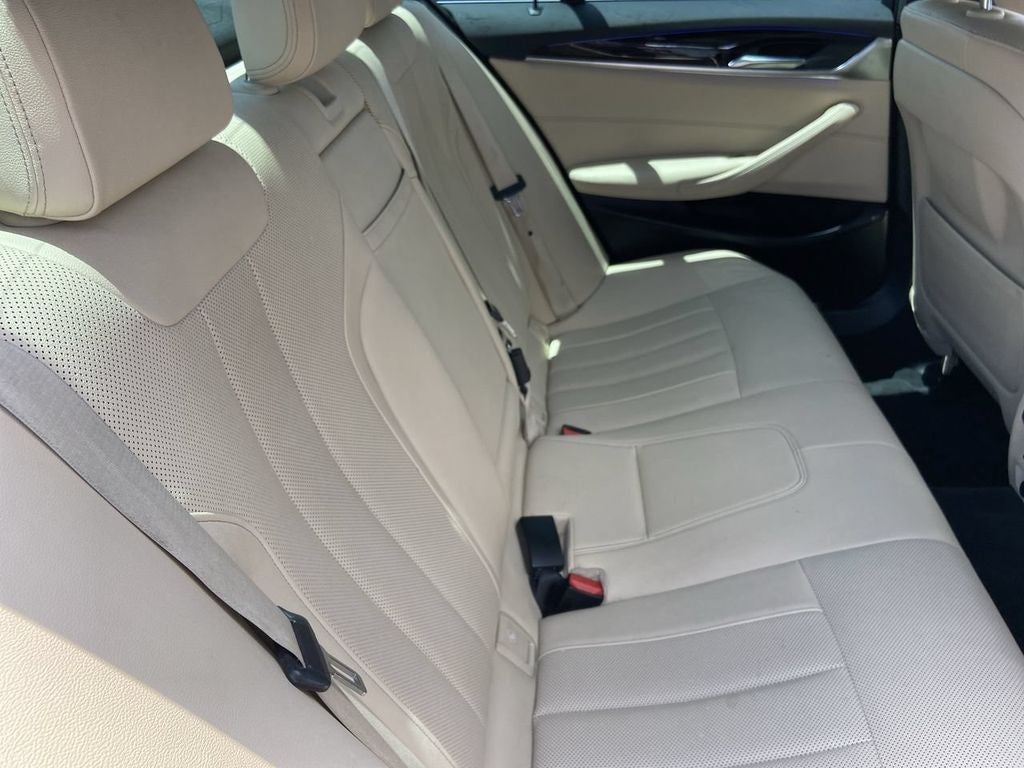 2022 BMW 5 Series 530i