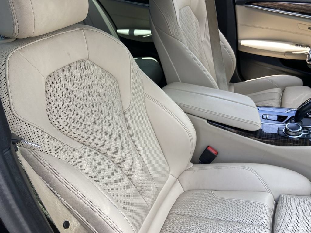 2022 BMW 5 Series 530i