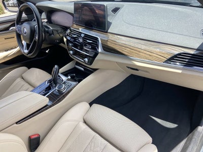 2022 BMW 5 Series 530i