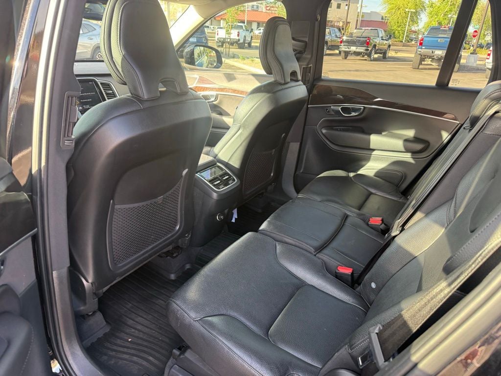 2019 Volvo XC90 T6 Momentum