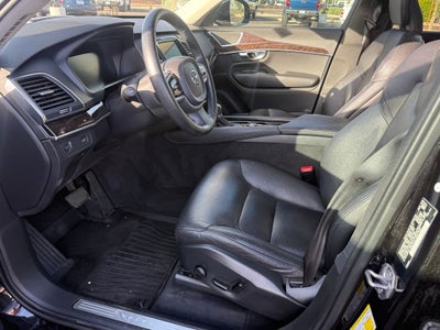 2019 Volvo XC90 T6 Momentum