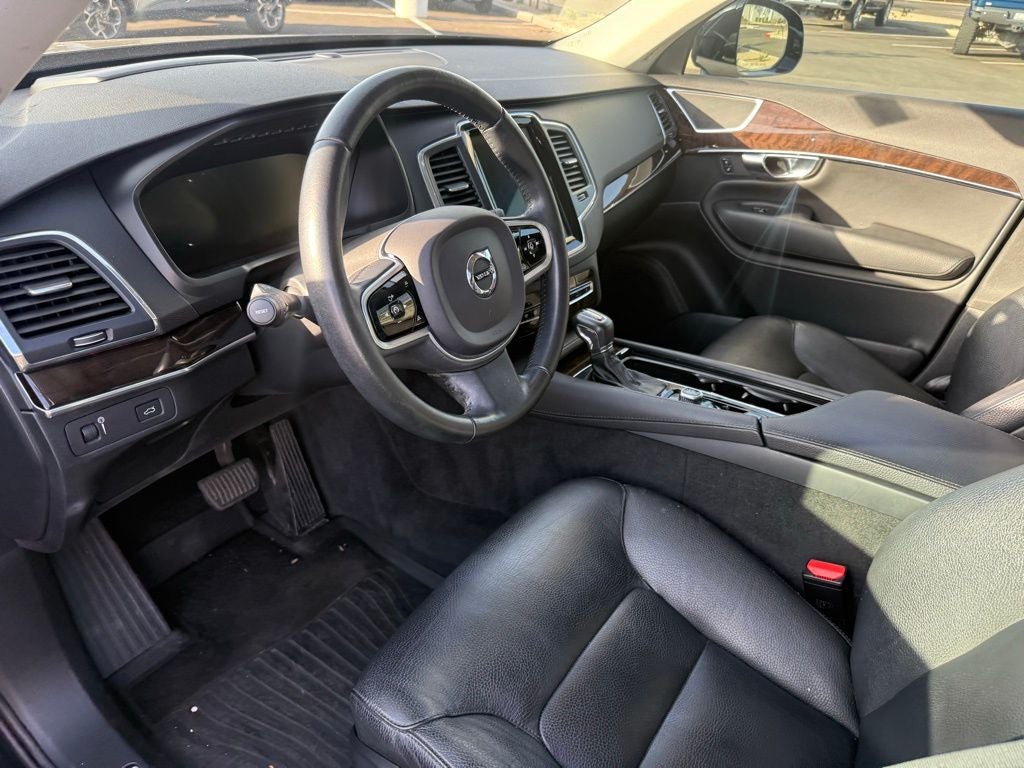 2019 Volvo XC90 T6 Momentum